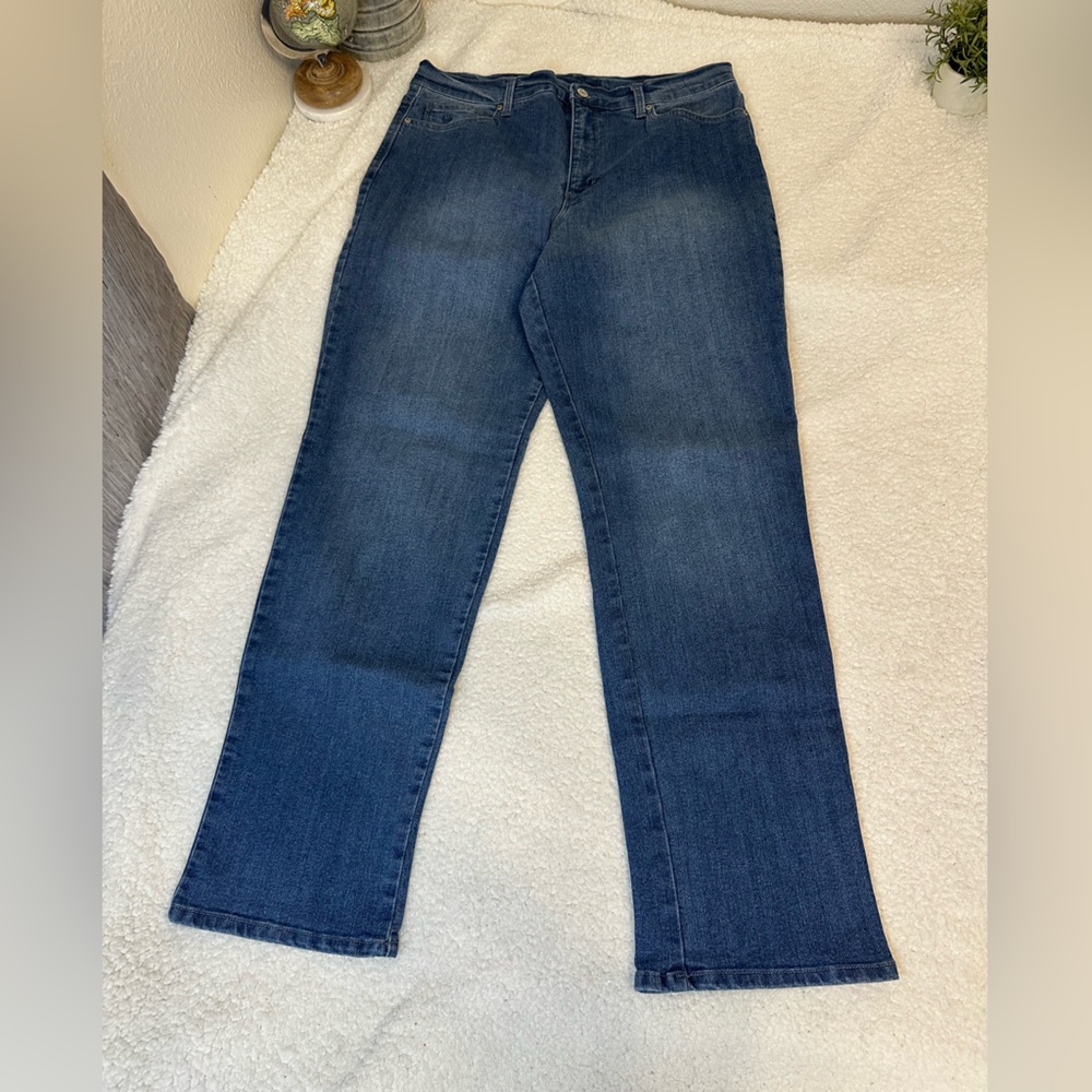 Gloria Vanderbilt Amanda blue jeans 14